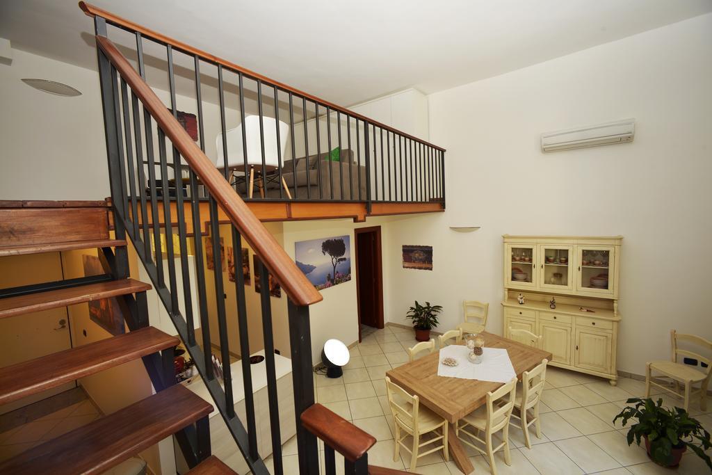 Italia Apartment Napoli Exterior foto