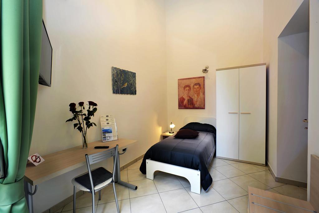 Italia Apartment Napoli Exterior foto